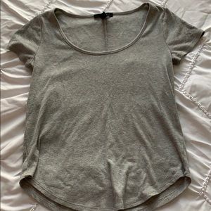 grey shirt